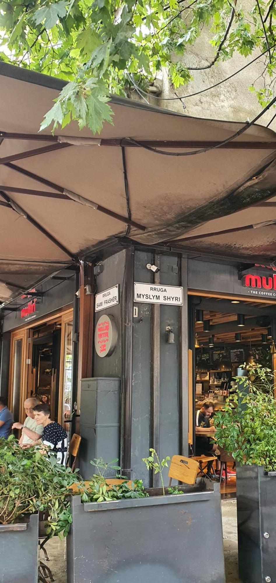 Alle'S M Shyri Studio Apartment Tiran Dış mekan fotoğraf